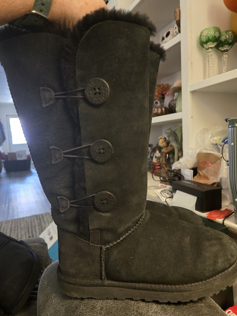 UGG Women's Black Button-Accent Suede Winter Boots Size 9 - Picture 4 of 6